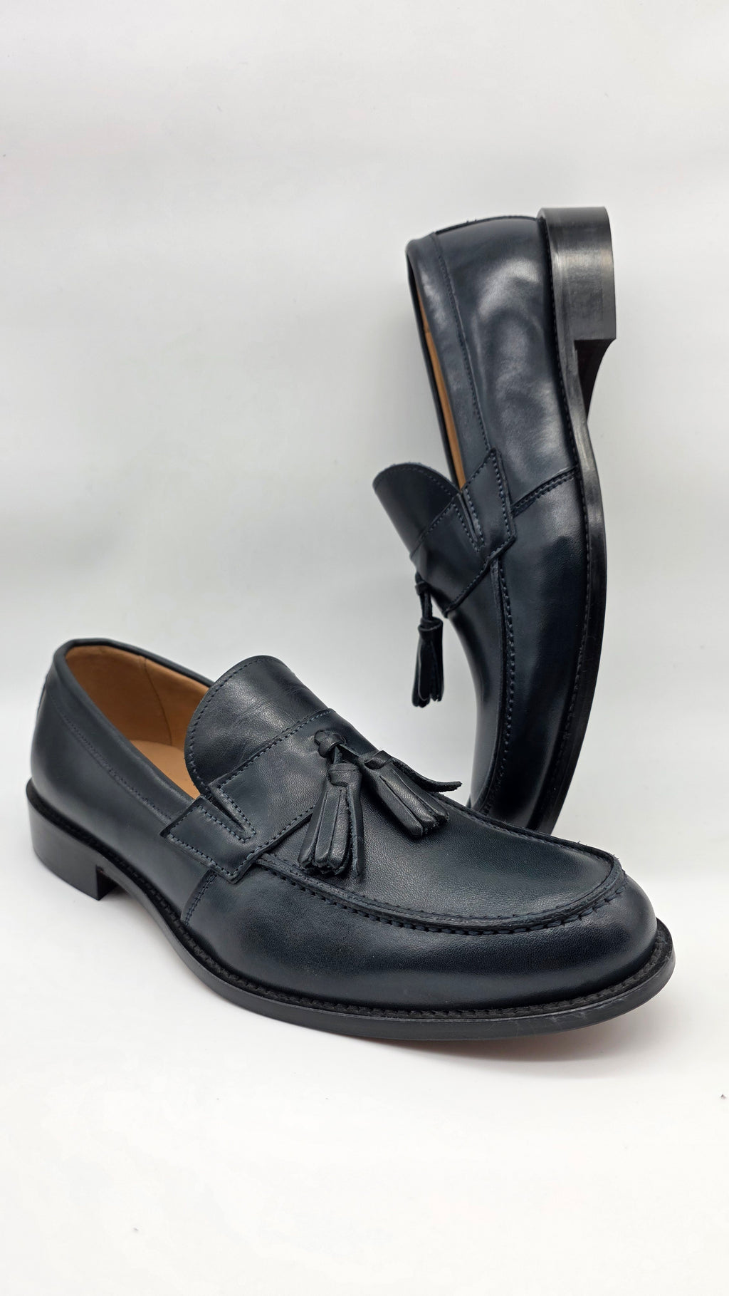 Loafer da uomo in vera pelle blu , fondo cuoio cucitura blake