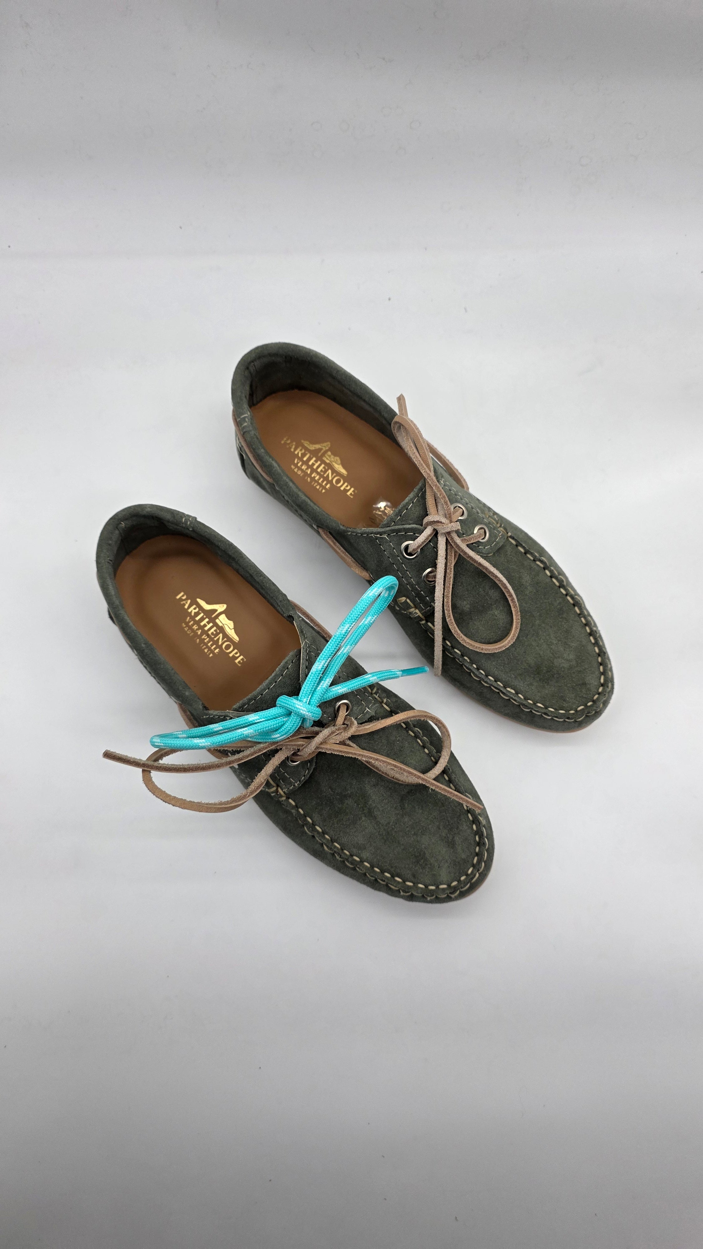 MOCASSINO BARCA DA DONNA IN VERA PELLE CAMOSCIO VERDE